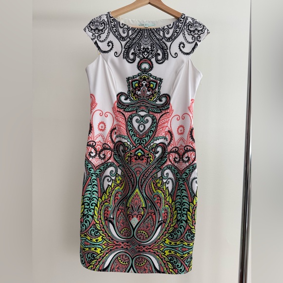 Cleo Petites Paisley Dress - Picture 2 of 7